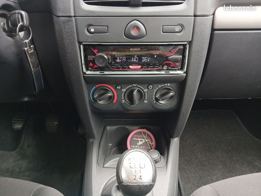 RENAULT CLIO CAMPUS 1.2 16V 75 eco2 GARANTIE 12 MOIS (image 14)