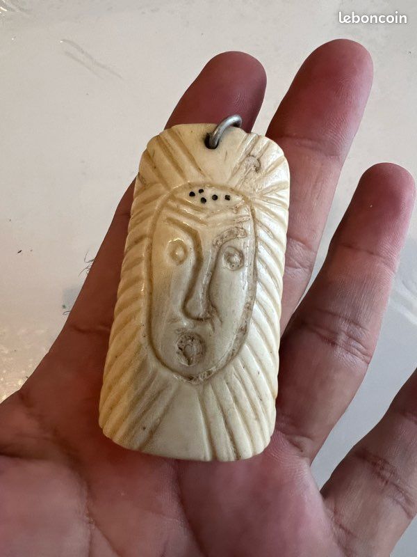 Ancien bijoux Pendentif en os (image 6)