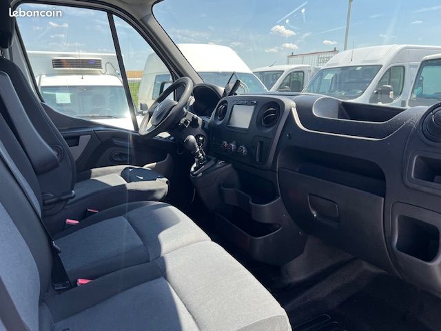 RENAULT Master Ambulance L2H2 DCI 145 Grand Confort GPS 2,3 L - 10/2019 - 256000 kms (image 6)