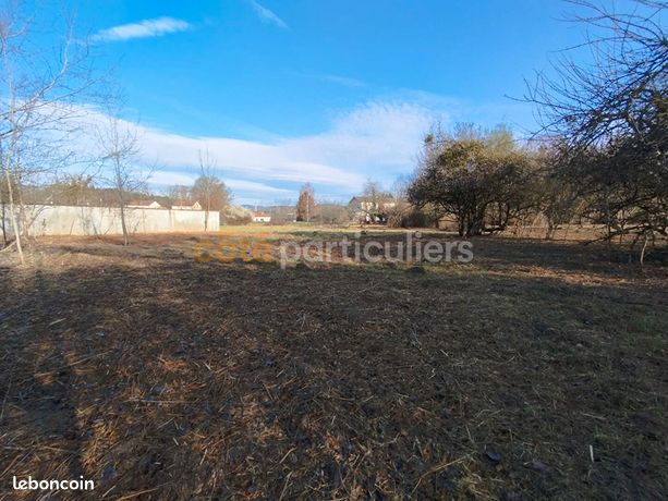Terrain 1059 m² SUGERES