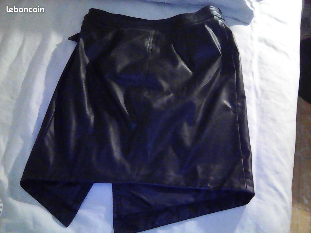 Jupe asymétrique Divided simili cuir taille 42 (image 3)
