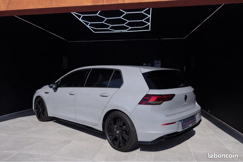 Volkswagen Golf 1.5 eTSI R-Line (image 2)
