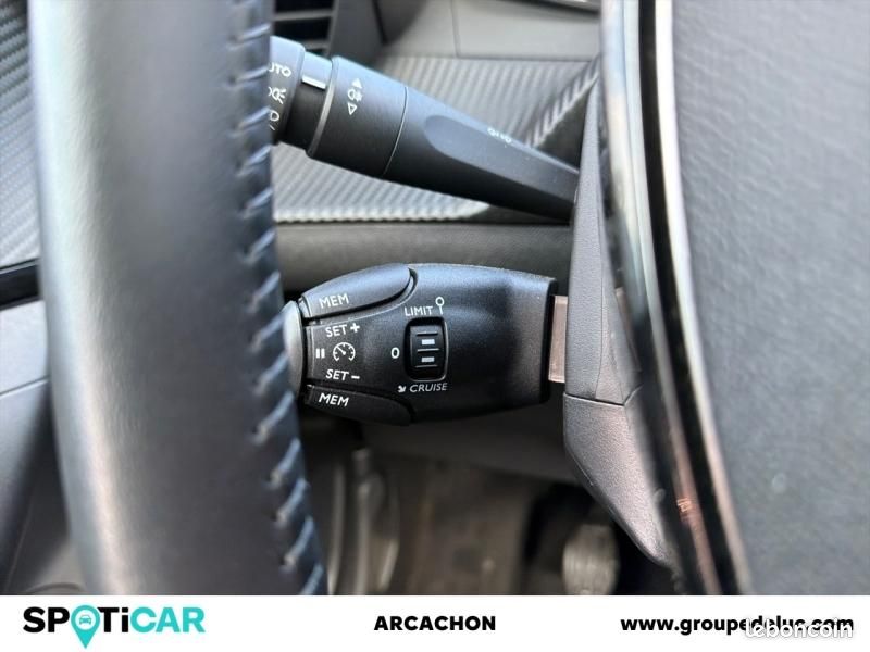 Peugeot 2008 1.2 PureTech 100ch S&S Active (image 21)