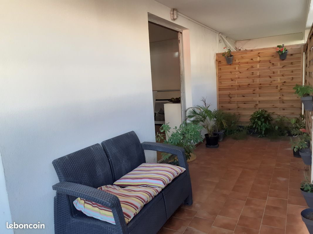 Appartement 1 pièce 35 m² · à Les Abymes · 35 m² · 700 €