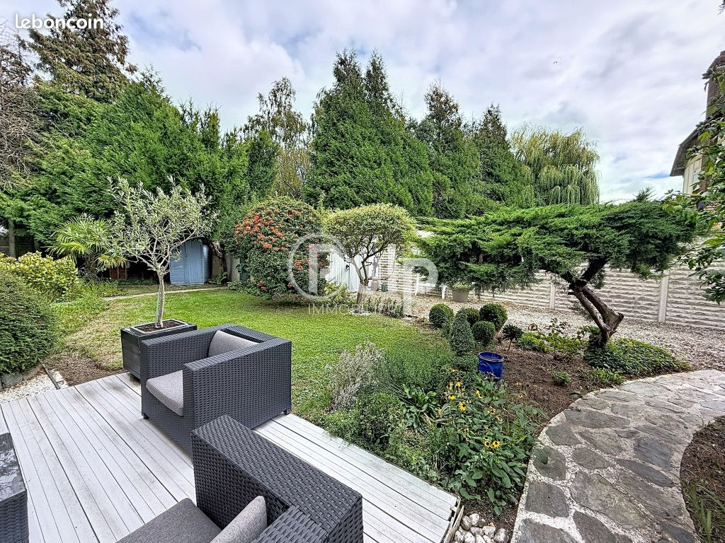 Maison 7 pièces 145 m² · à Loos · 145 m² · 353 000 €