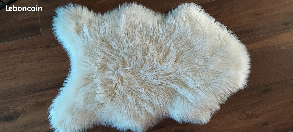 Lot de 2 tapis peau de mouton (image 1)