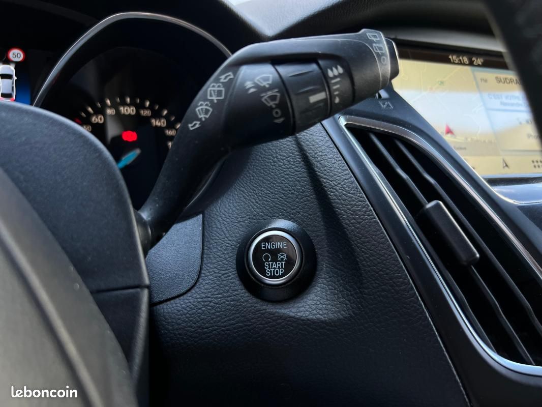 Ford Focus 1.0 EcoBoost 125 S&S Titanium / CAMERA KEYLESS DETECT ANGLE MORTS (image 21)