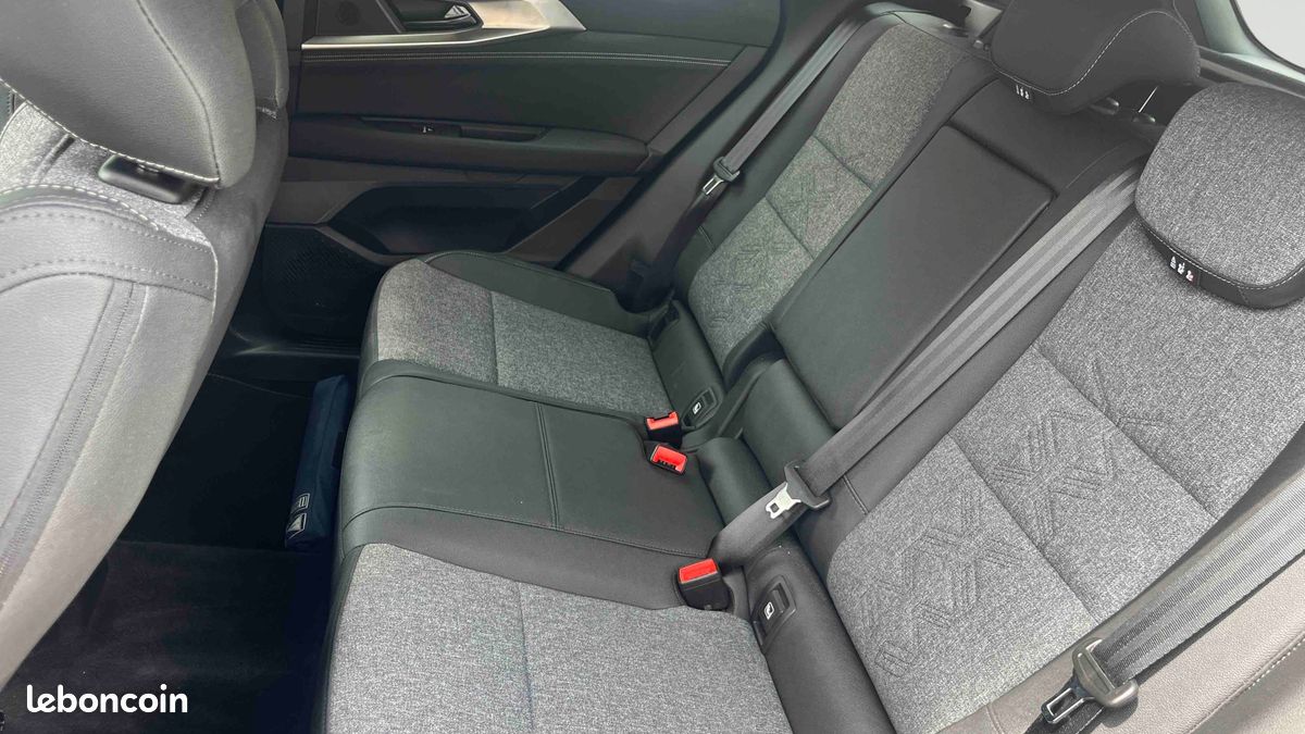 RENAULT Austral full hybrid E-Tech 200 ch Techno (image 12)