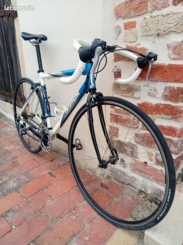 Vélo de route Decathlon (image 1)
