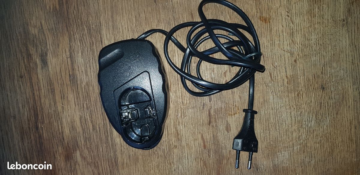 Batteries Bosch plus chargeur très très bonne état (image 4)