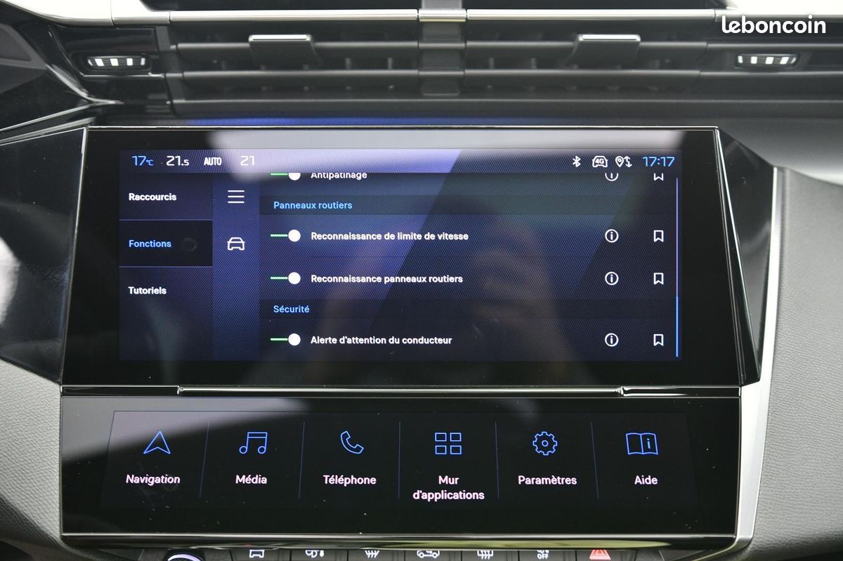 PEUGEOT 308 SW PHEV 180 e-EAT8 GT +ATTELAGE (image 30)