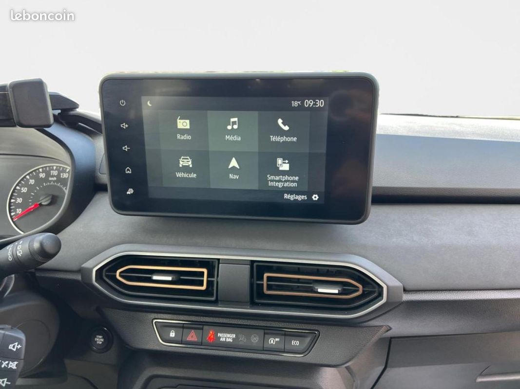 Dacia Sandero 1.0 TCe 110ch Stepway Extreme (image 24)