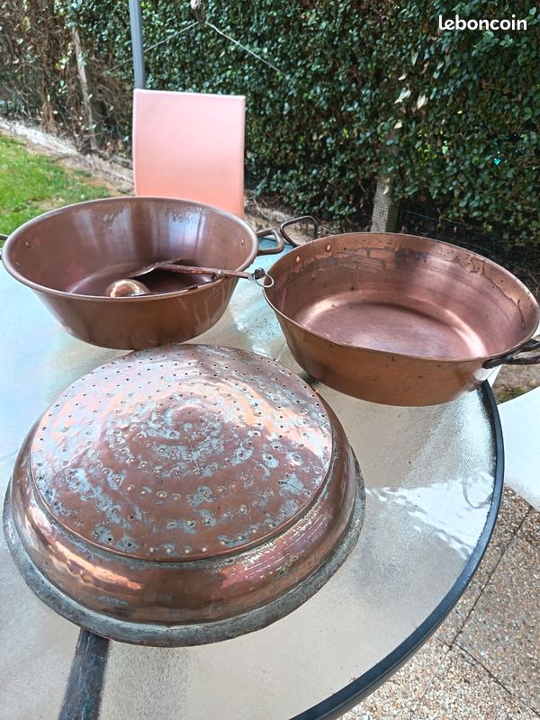 Paire de grandes Bassines à Confiture Cuivre 50 cm – Poinçonnées d'époque (image 1)