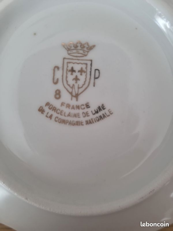 12 tasses et soucoupes (image 3)
