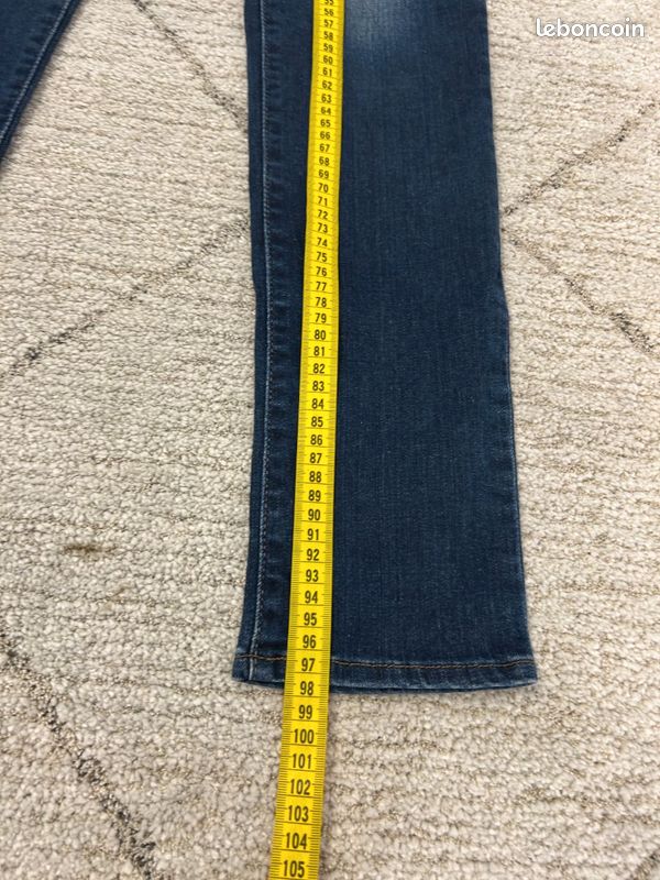 Jeans Levi's Demi Curve Skinny Délavé Et Détruit - Taille W27 L32 (S) - Occasion