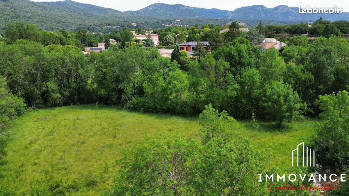Terrain 2299 m² · à Saint-Bauzille-de-Putois · 2 299 m² · 165 000 €