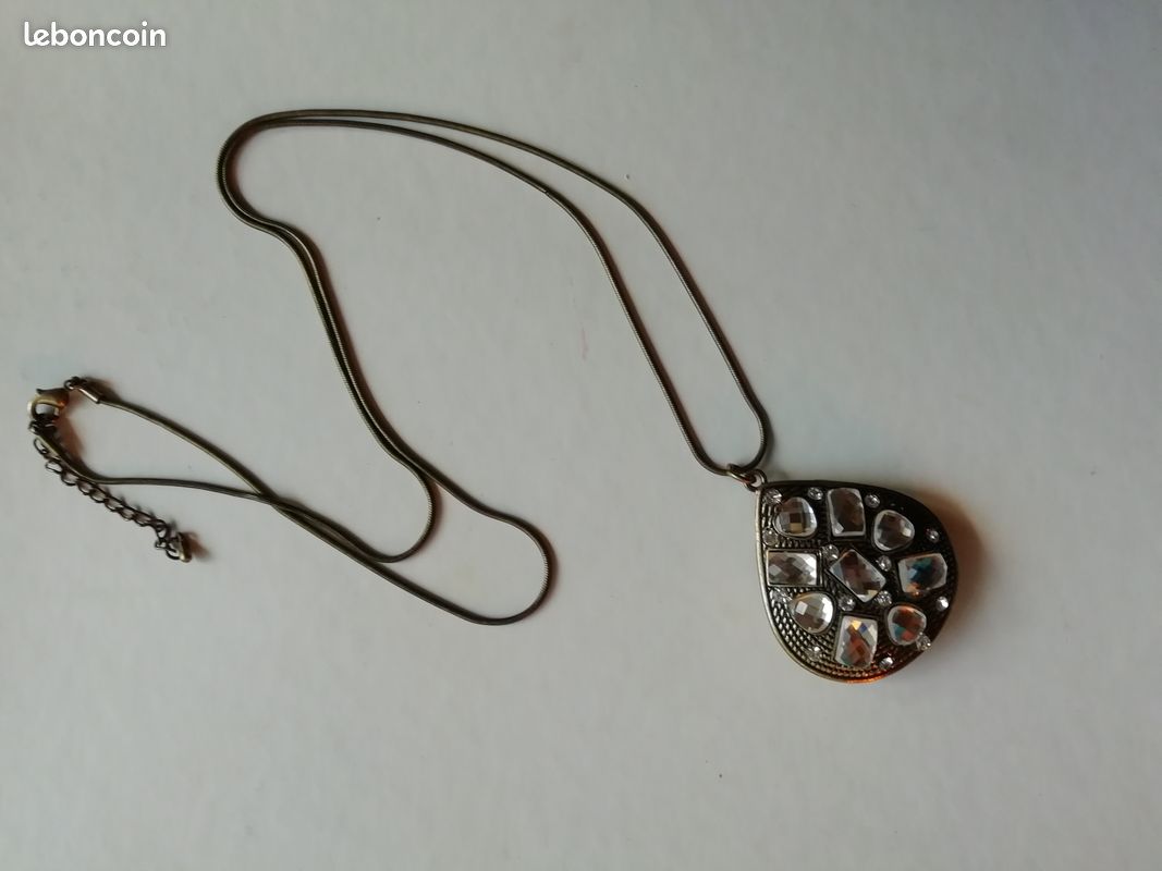 Collier pendentif avec brillants goutte (image 2)