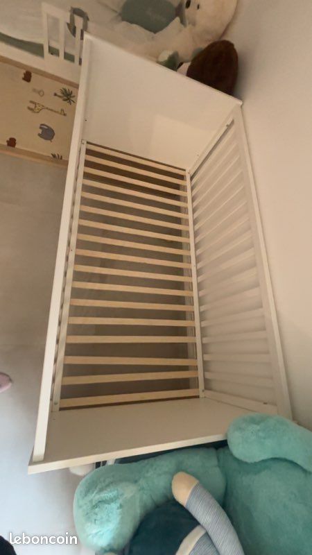 Lit à barreaux + matelas (image 3)