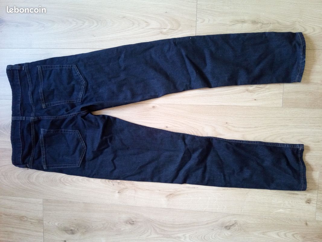 Jean bleu foncé C&A neuf (image 3)