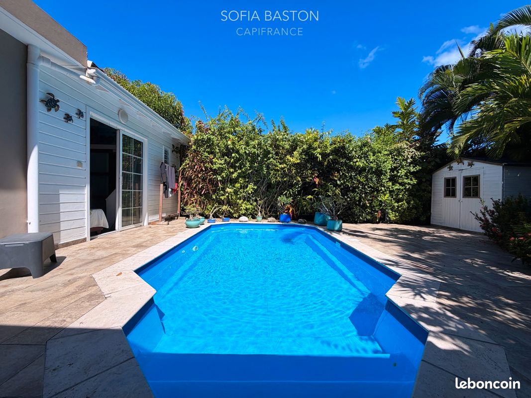 Maison 11 pièces 215 m² · aux Trois-Îlets · 215 m² · 890 000 €