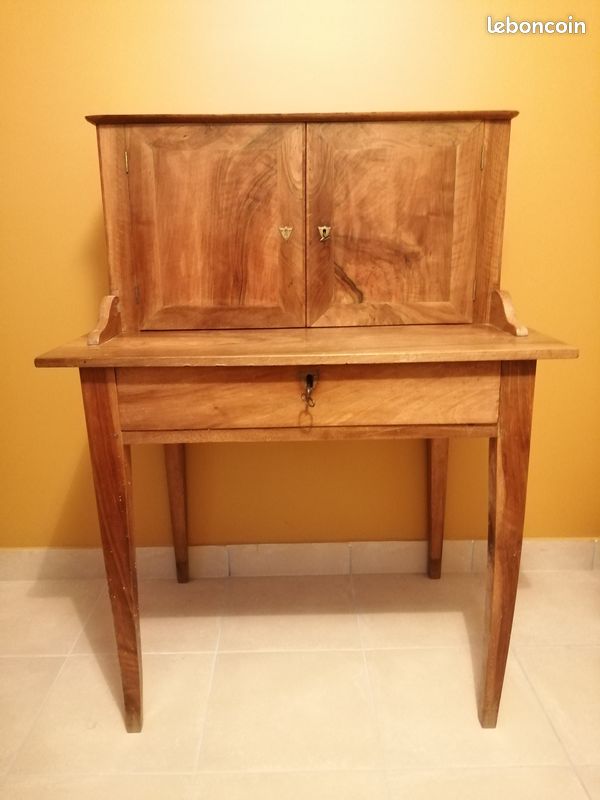 Bureau en noyer (image 2)