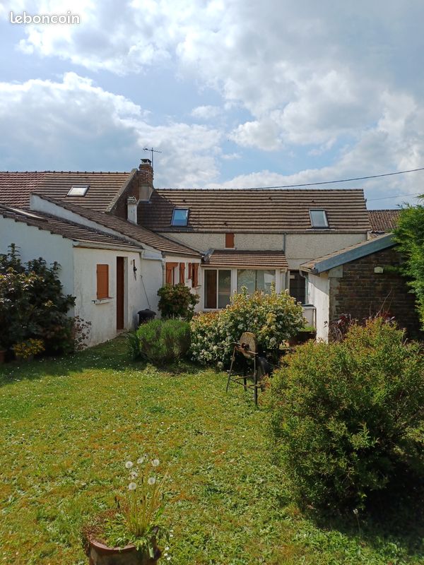 Maison 4 pièces 84 m² · à Chevrières · 84 m² · 220 000 €
