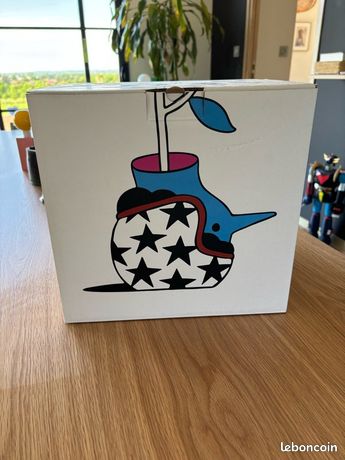 Le Upside Down Face Vase de Parra sera disponible aujourd’hui - WAVE
