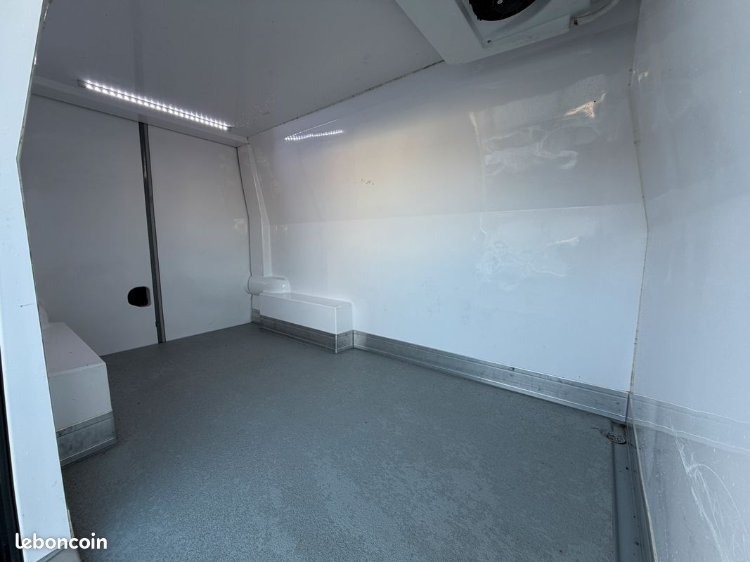 RENAULT MASTER III PH.3 FRIGORIFIQUE GRD CONFORT / 2.3 DCI 145CH / L2H2 3.5T / TVA RECUPERABLE l (image 5)