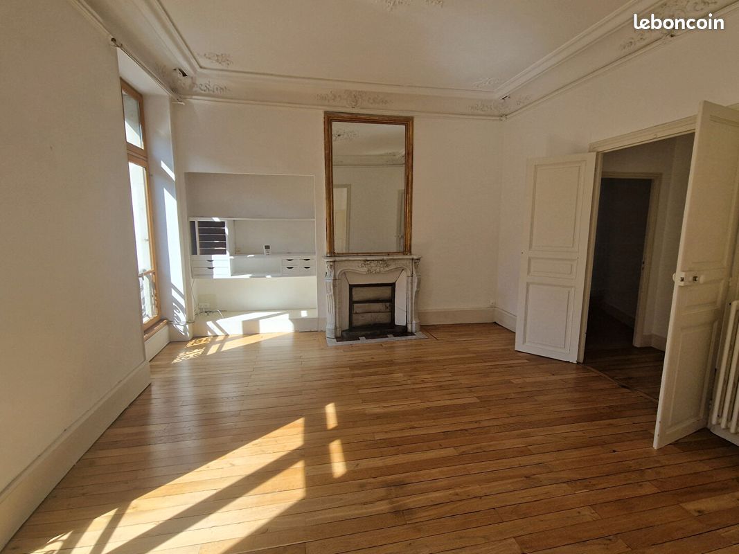 Appartement 6 pièces 125 m² · à Nevers · 125 m² · 960 €/mois