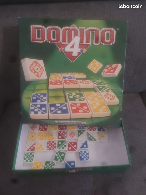 Domino (image 1)