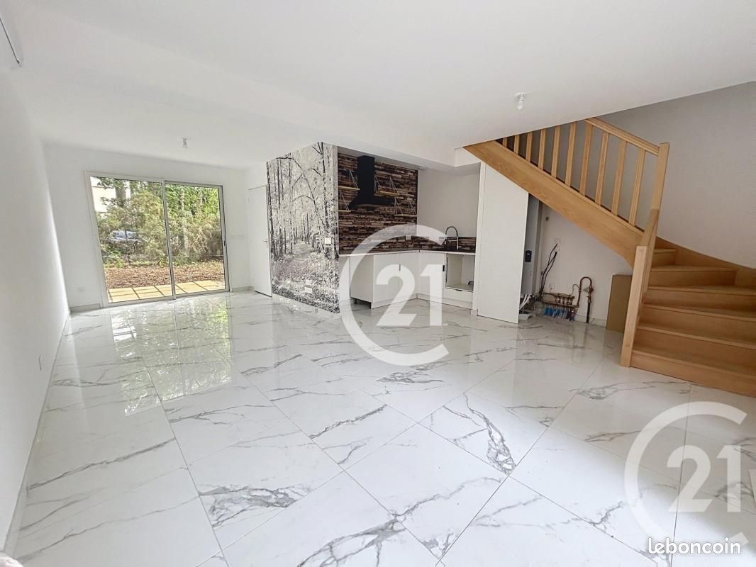 Maison 3 pièces 62 m² · à Évreux · 62 m² · 853 €