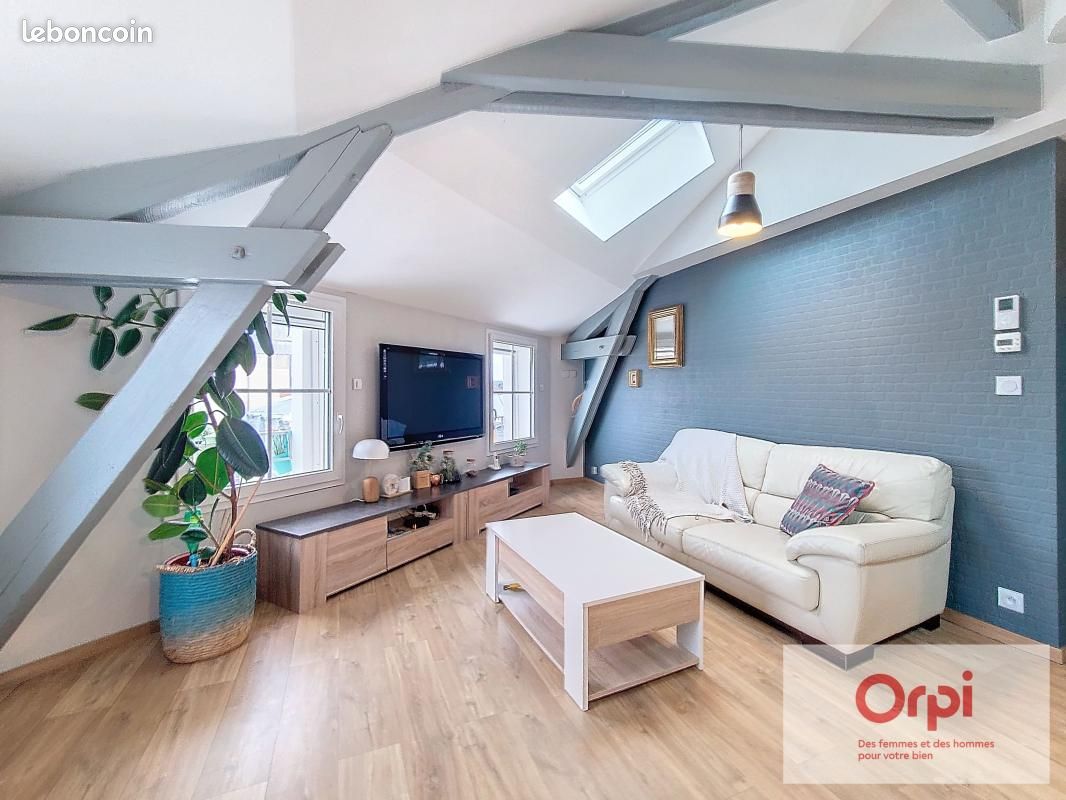Appartement 4 pièces 87 m² · à Montluçon · 87 m² · 695 €