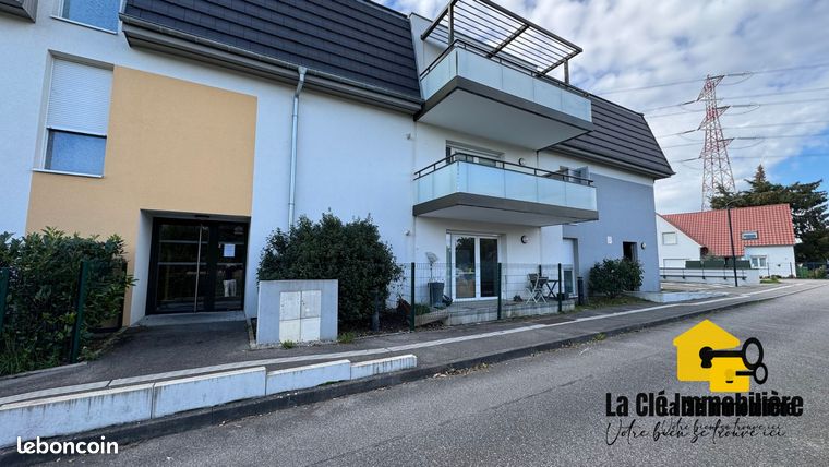 https://img.leboncoin.fr/api/v1/lbcpb1/images/ee/f8/f6/eef8f674d025c4a3df63be7db52faec23ab8fe21.jpg?rule=ad-image