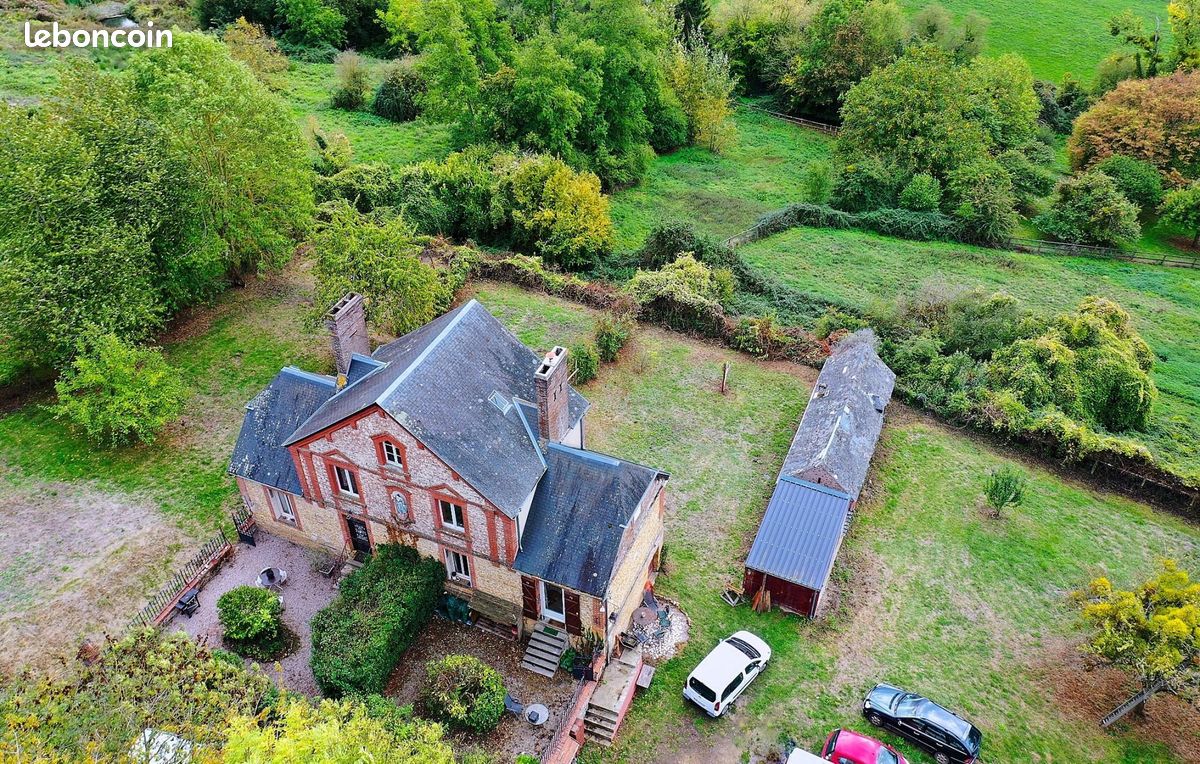 Maison 8 pièces 148 m² · à Crouttes · 148 m² · 340 000 €