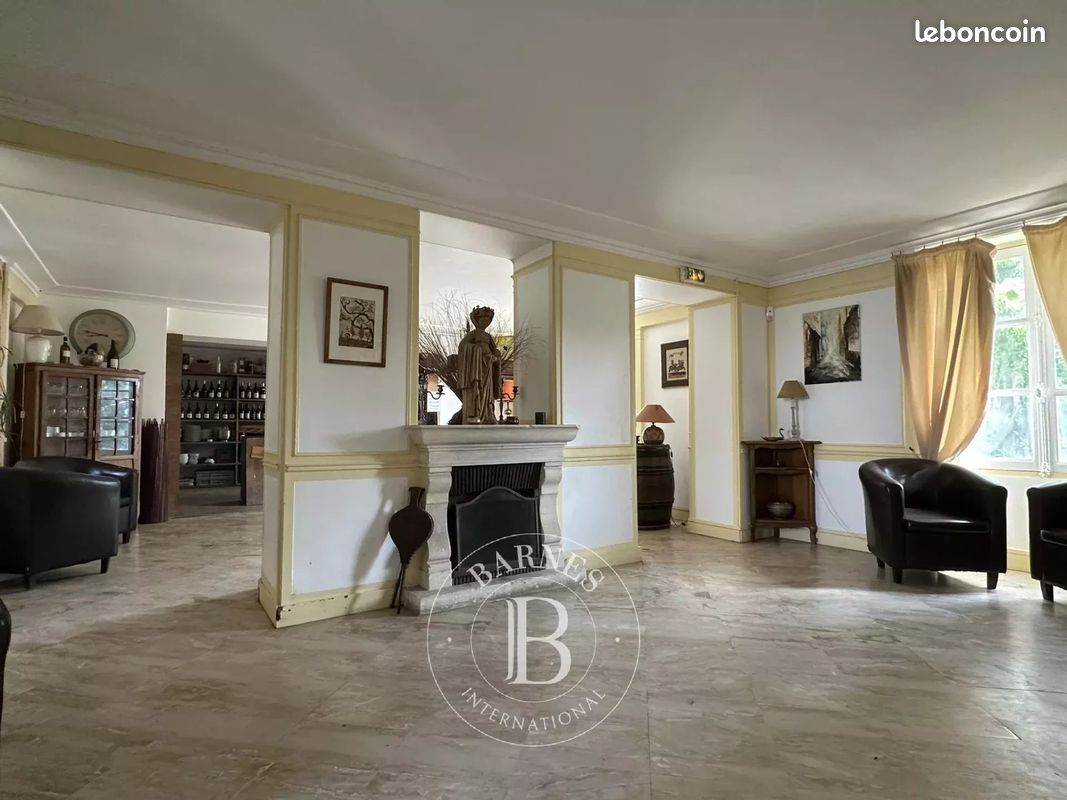 Propriété 14 pièces 413 m² (image 7)