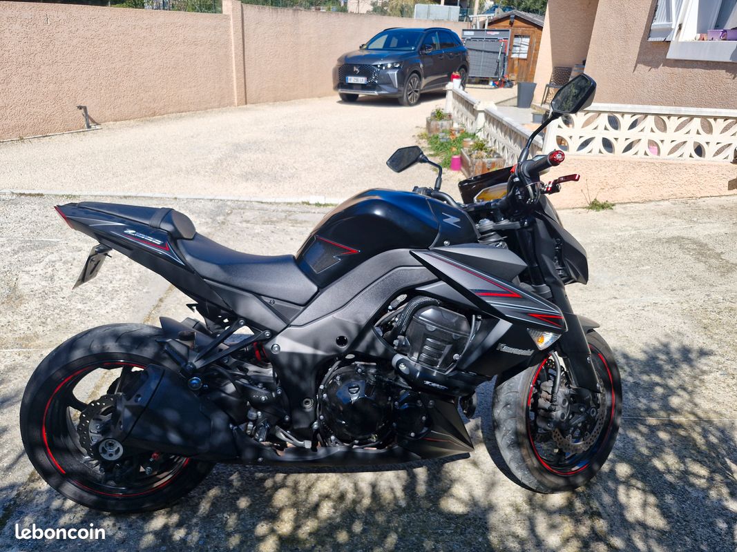 Vente moto kawasaki Z1000 (image 1)