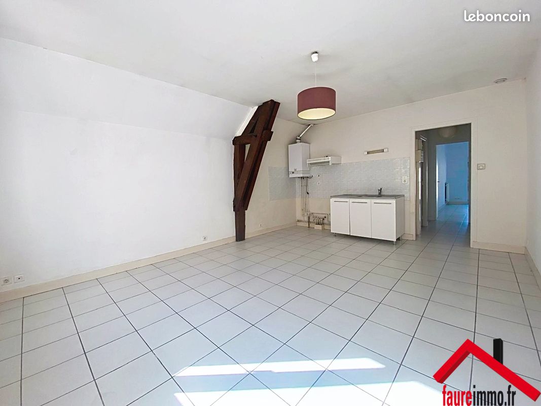 Appartement 3 pièces 56 m² · à Objat · 56 m² · 460 €/mois