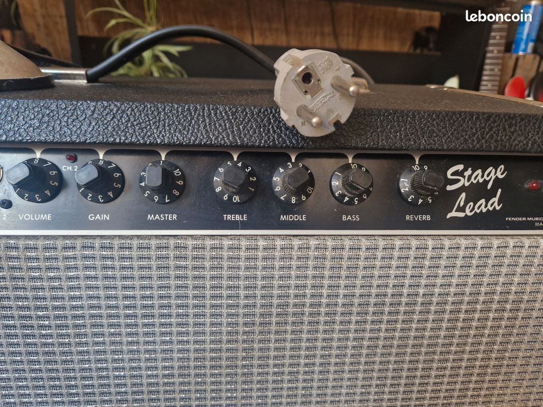 Rare Fender Stage Lead 100w / 1983-84 / Superbe clean & reverb / Footswitch d'origine inclus (image 9)
