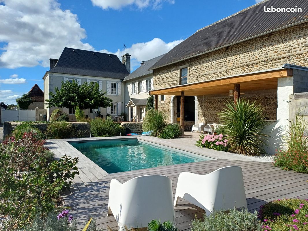 Maison 7 pièces 302 m² · à Idron · 302 m² · 749 000 €