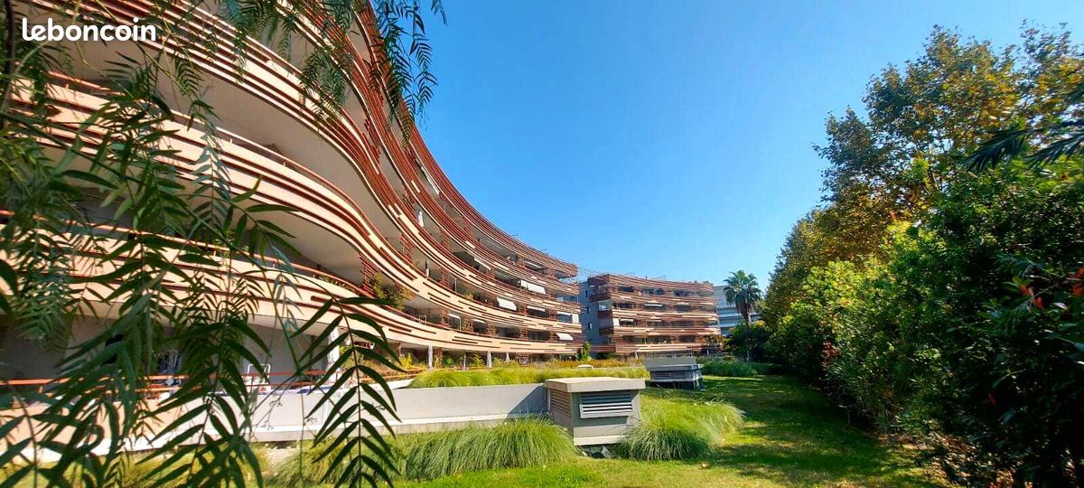 Appartement 2 pièces 48 m² · à Fréjus · 48 m² · 290 000 €