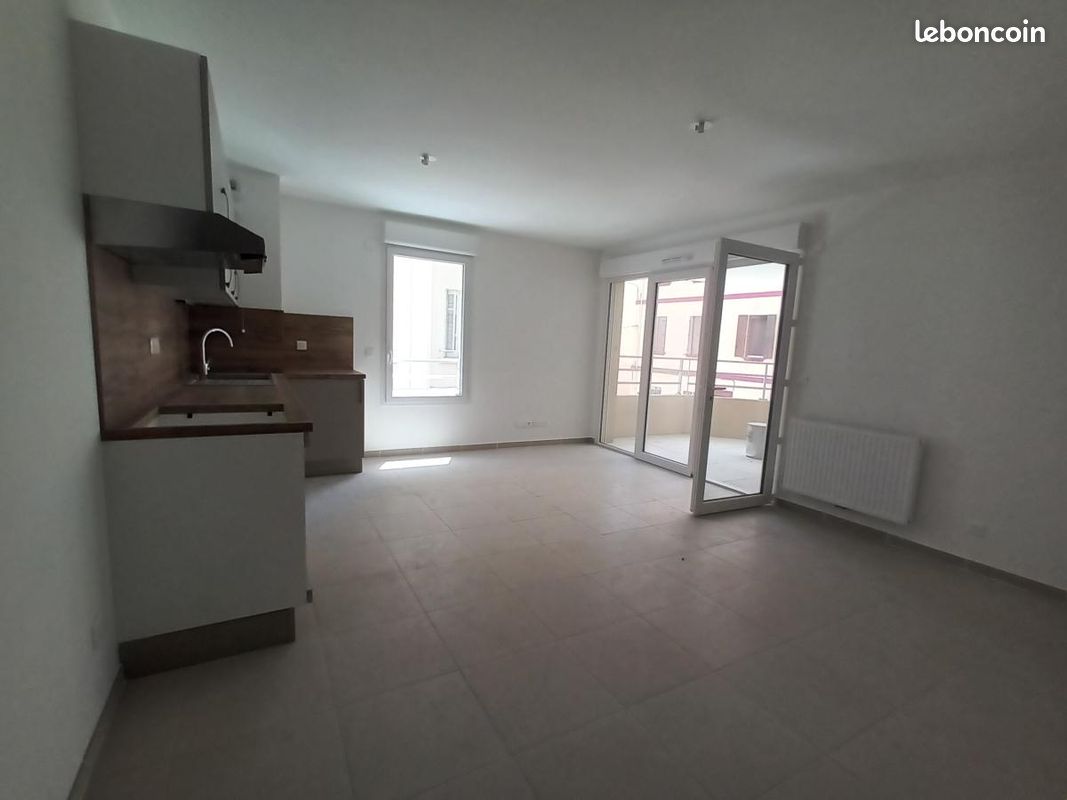 Appartement 3 pièces 61 m² · à Toulon · 61 m² · 918 €/mois