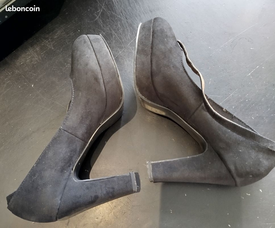 Chaussure à talon noir à bride taille 37 (image 7)