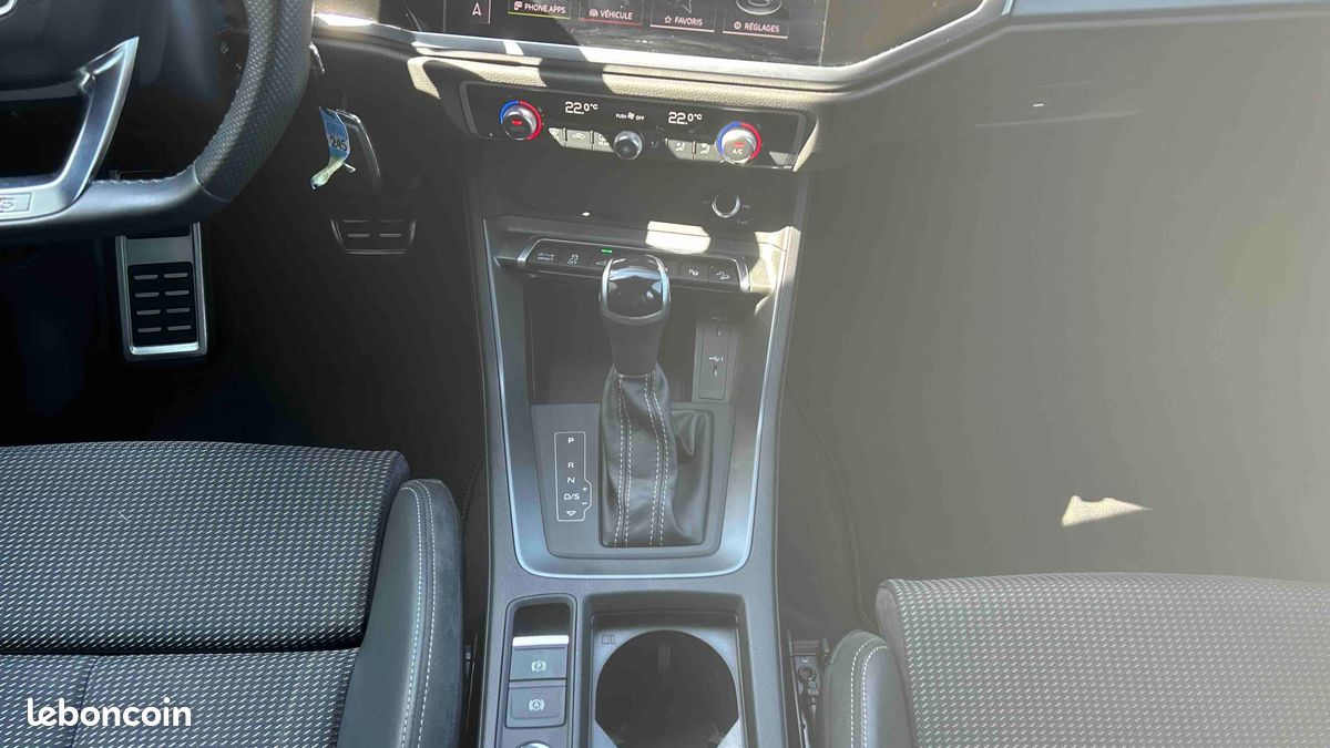 AUDI Q3 45 TFSIe 245 ch S tronic 6 S line (image 20)