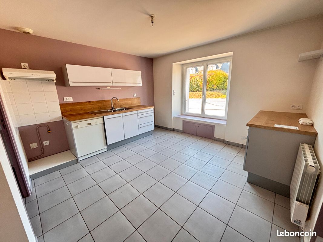 Maison 4 pièces 99 m² · à Saint-Vran · 99 m² · 830 €/mois