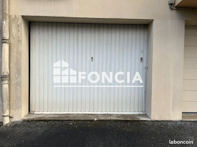 Parking Castres · 85 €