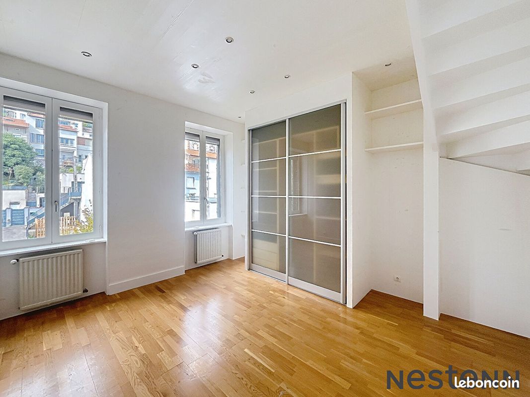 Appartement 6 pièces 165 m² · à Saint-Étienne · 165 m² · 158 000 €