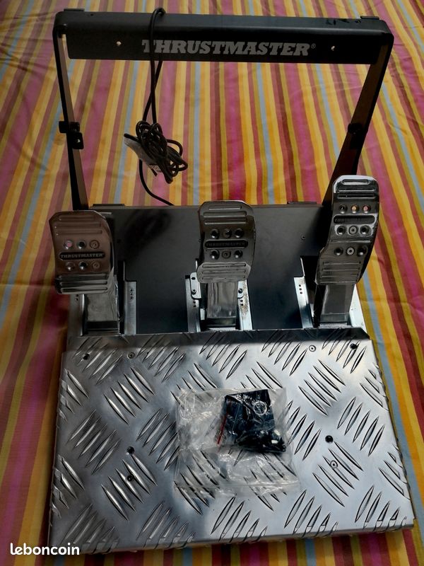 Pédalier Thrustmaster T3PA‑PRO (image 1)