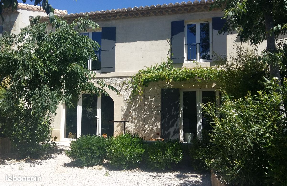 Maison 4 pièces 100 m² · à Maussane-les-Alpilles · 100 m² · 1 400 €