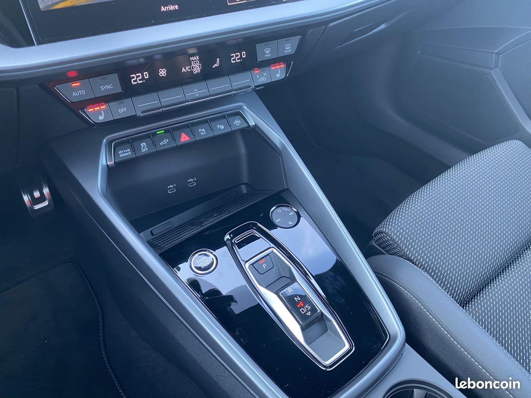 AUDI A3 Allstreet 40 TFSI e Hybride rechargeable 204 S tronic 6 Avus (image 20)