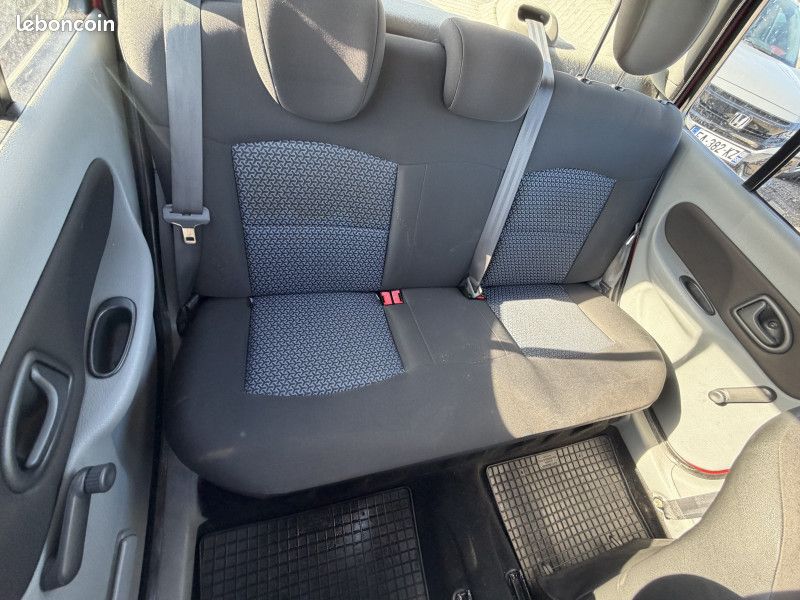 Renault CLIO II 1.2 16V 75CH THALIA 5P (image 14)